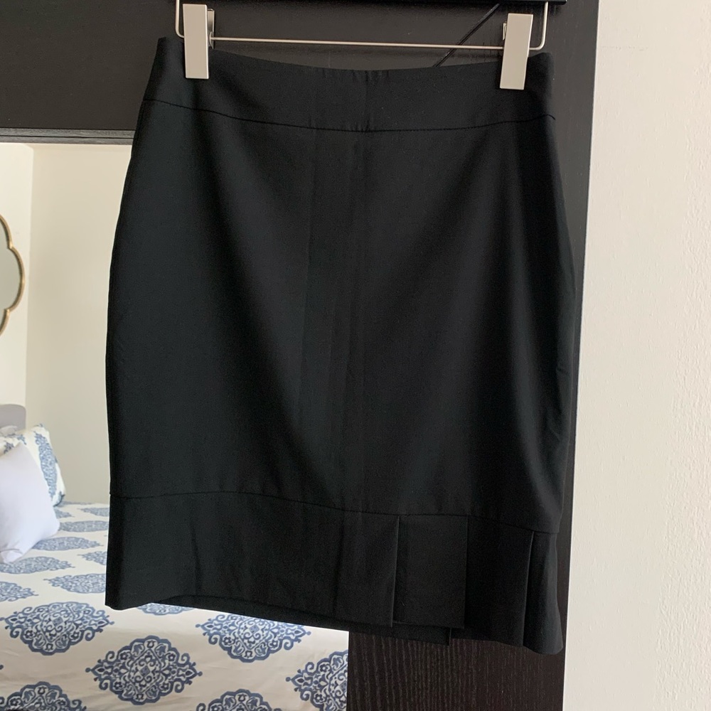 The Limited black (pleated detail half the hem) - size 0